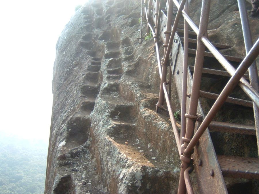 Suzanna Travels to Sri Lanka